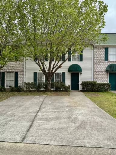 Main picture of 1305 Hillsboro Ln