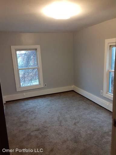 Main picture of 12 1st St