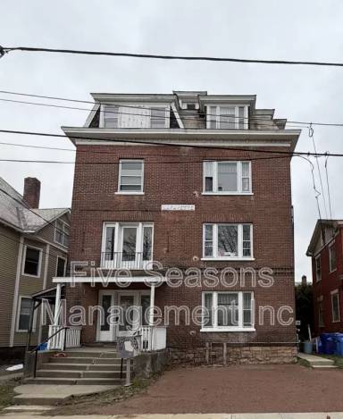 Main picture of 10 Lafayette Pl