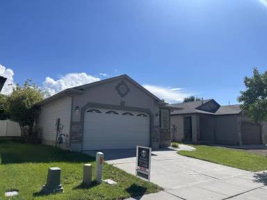 Main picture of 754 N Bradford Dr