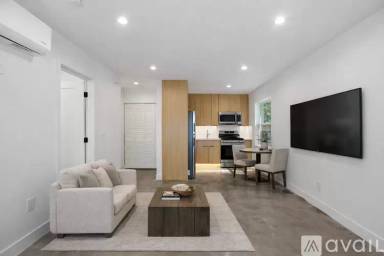 Main picture of 7314 Fallbrook Ave