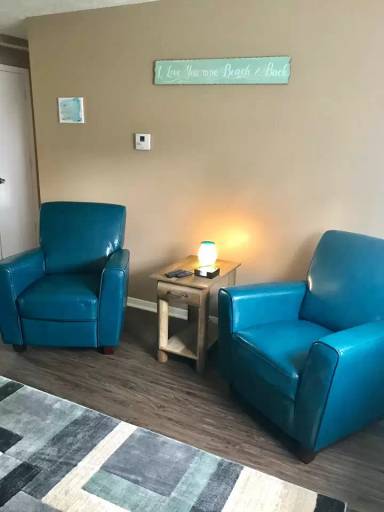 Main picture of 1324 E 5th St