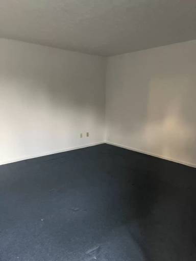 Main picture of 160 W Blue Lick Rd
