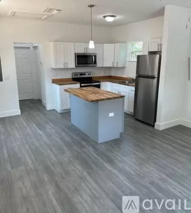 Main picture of 701 E Ellicott St