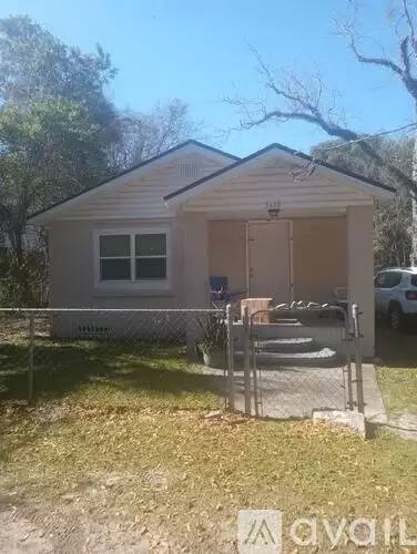 Main picture of 5618 Doeboy St
