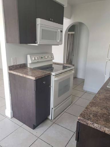 Main picture of 16110 NE 19th Pl
