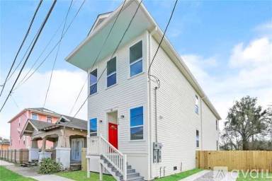 Main picture of 3720 Willow St