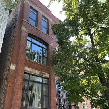 Main picture of 1227 W Ohio St