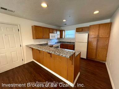 Main picture of Branson Gardens Condiminiums