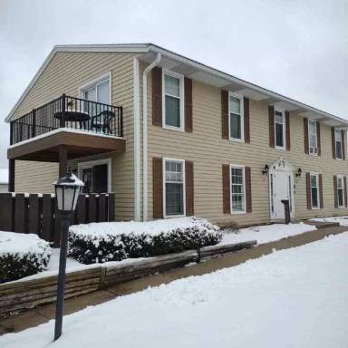 Main picture of 2528 Camelot Blvd