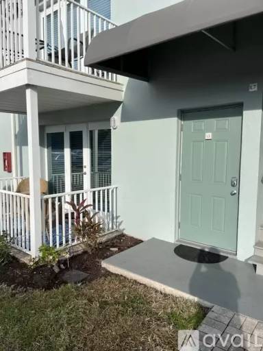 Main picture of Palms At Waters Edge