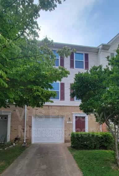 Main picture of 553 Highland Towne Ln