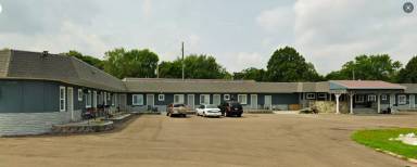 Main picture of 700 S Highway 69