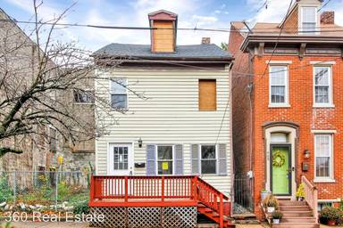 Main picture of 423 W Princess St