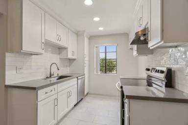 Main picture of 626 E Verdugo Ave