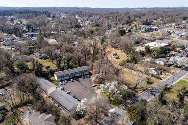 Main picture of 210 E Catawba Ave