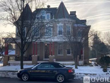 Main picture of 221 Race St