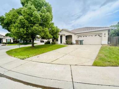 Main picture of 300 Dedham Ct