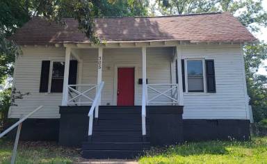 Main picture of 305 S King St