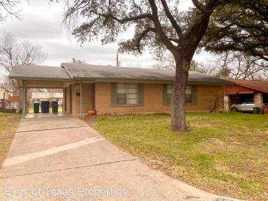Main picture of 5300 Cloverdale Ln