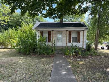 Main picture of 501 E Elm St