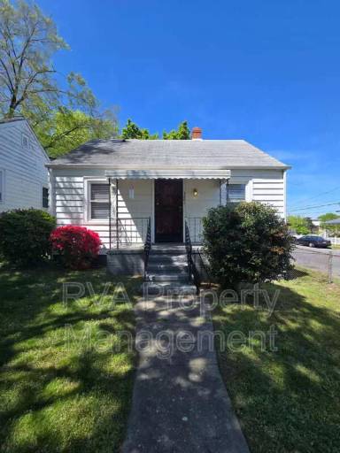 Main picture of 1601 Albany Ave