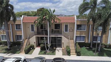 Main picture of 434 Lakeview Dr