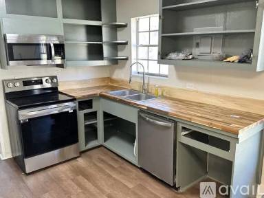 Main picture of 303 S 10th Ave