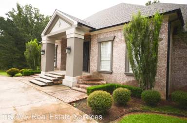 Main picture of 3910 Water Oak Dr