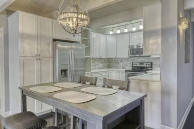 Main picture of Governor's Park Condominiums