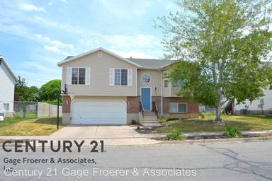 Main picture of 1566 N 2275 W