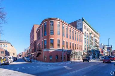 Main picture of 169 Merrimack St