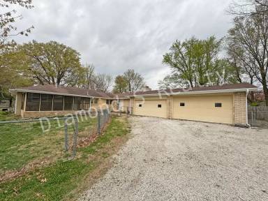 Main picture of 2356 S McCann Ave