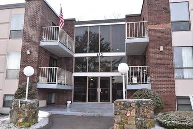 Main picture of Crestview Condominiums