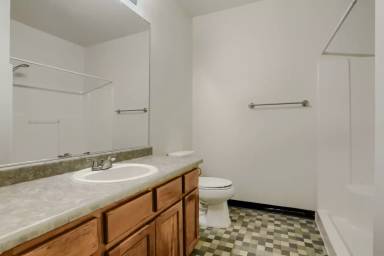 Main picture of 5264 NE 121st St