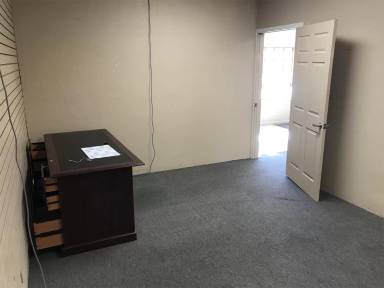 Main picture of 3224 Fowler St