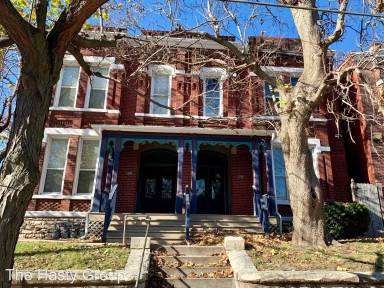 Main picture of 1646 Summit St