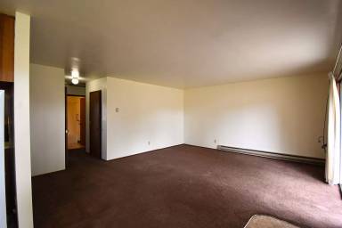 Main picture of 942 W Vine St