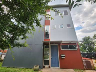 Main picture of 605 W 29th 1/2 St