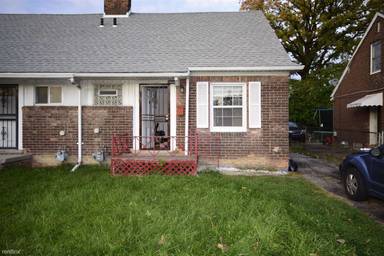 Main picture of 20661 Moross Rd