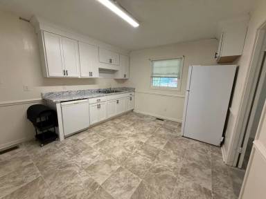 Main picture of 403 Thomas Dr
