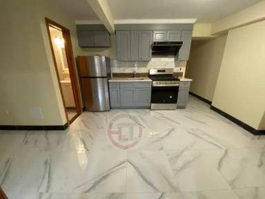 Main picture of 1318 Mace Ave