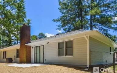 Main picture of 796 Greenwood Trl SE