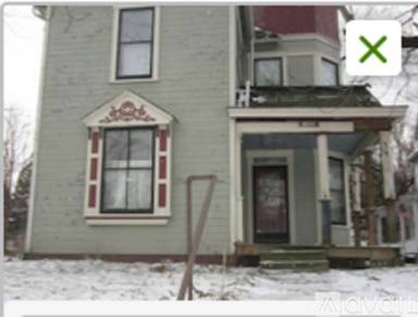 Main picture of 1423 E Main St