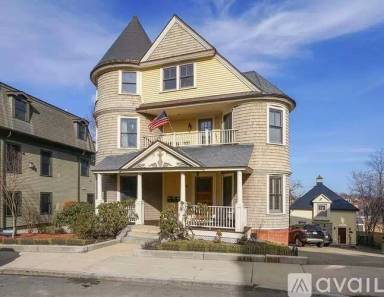 Main picture of 40 Sawyer Ave