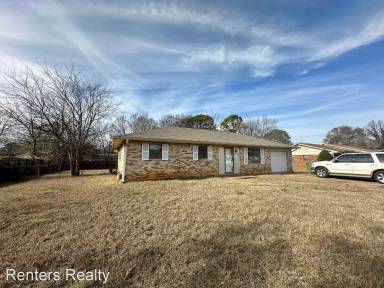 Main picture of 3916 Pickett Dr SW
