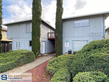 Main picture of 335 Leslie St