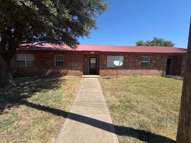 Main picture of 909 3rd St