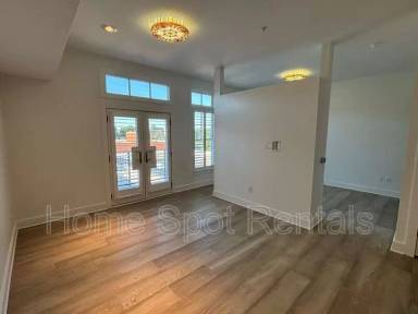 Main picture of 925 Garrett St SE