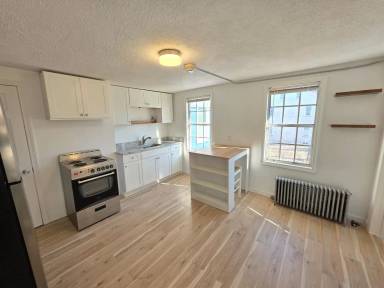 Main picture of 126 Post Rd